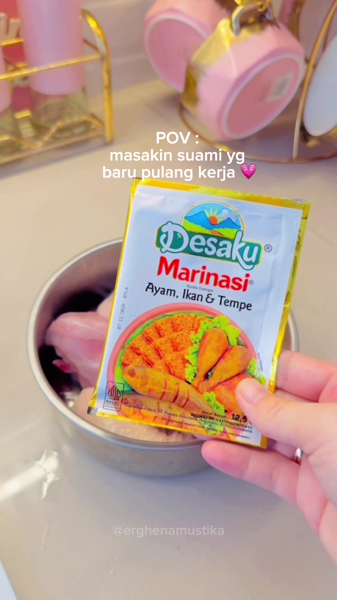 @IG : @erghenamustika