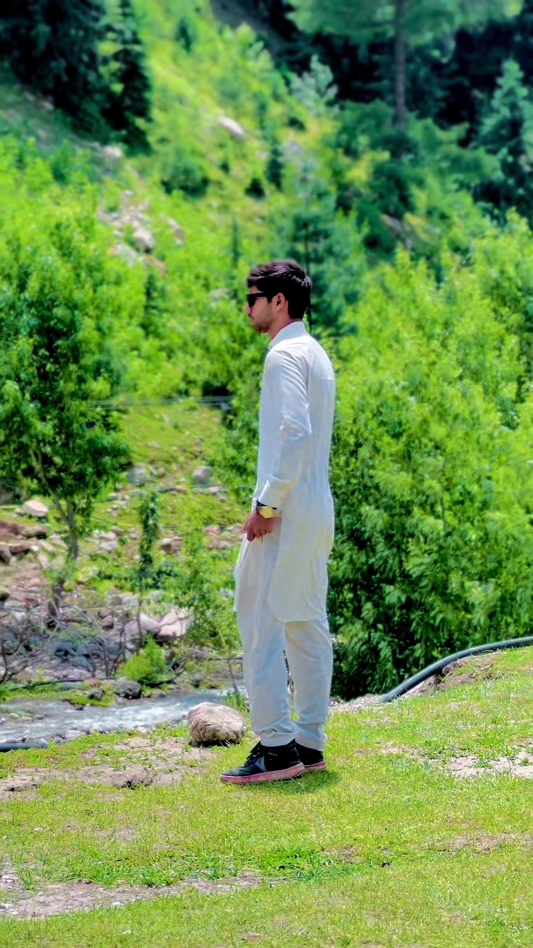 @🥂سیٹھ حسنین ⚖️