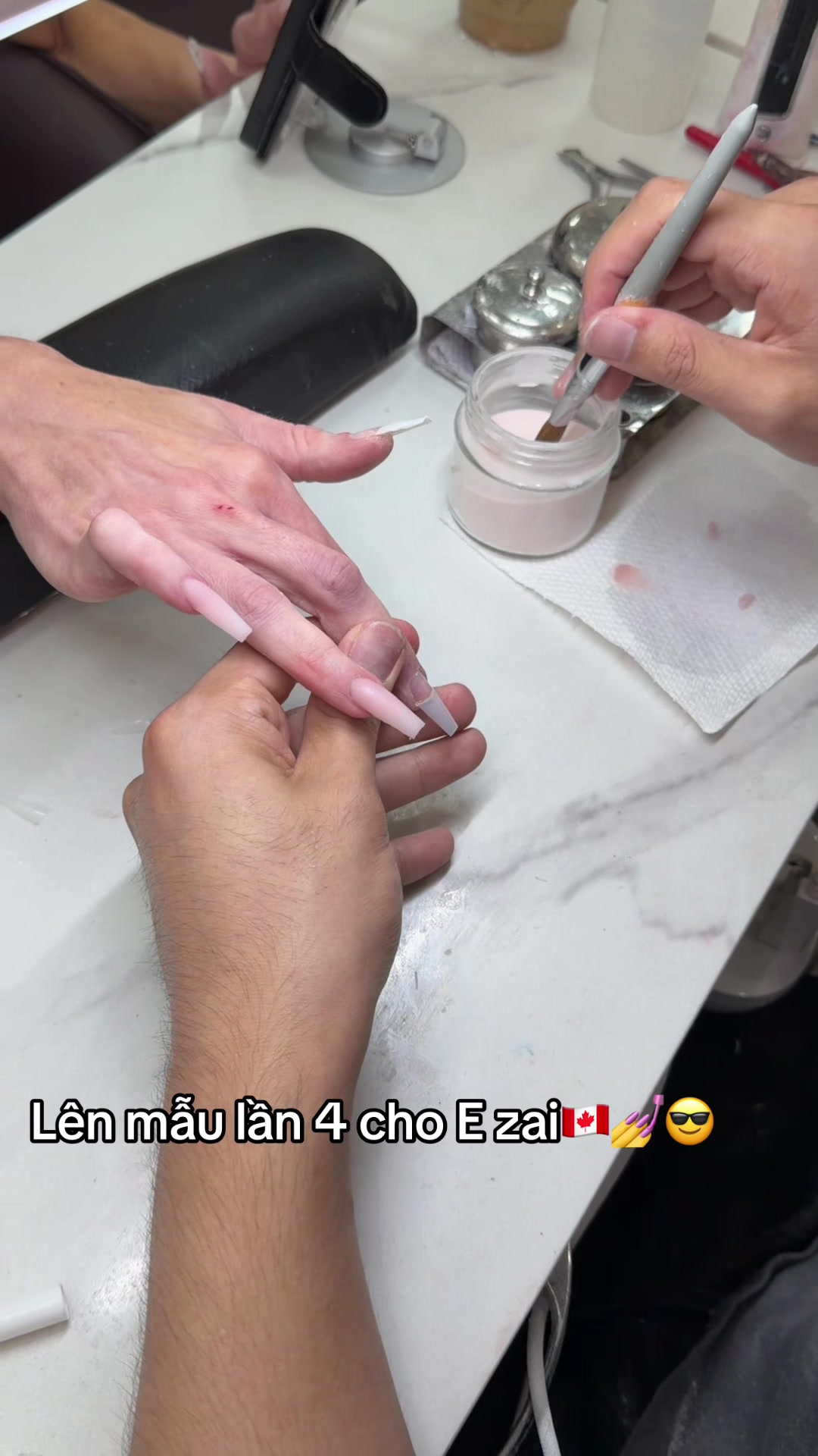 @KimmieNails🇻🇳♥️🇨🇦Tấu Hài😜