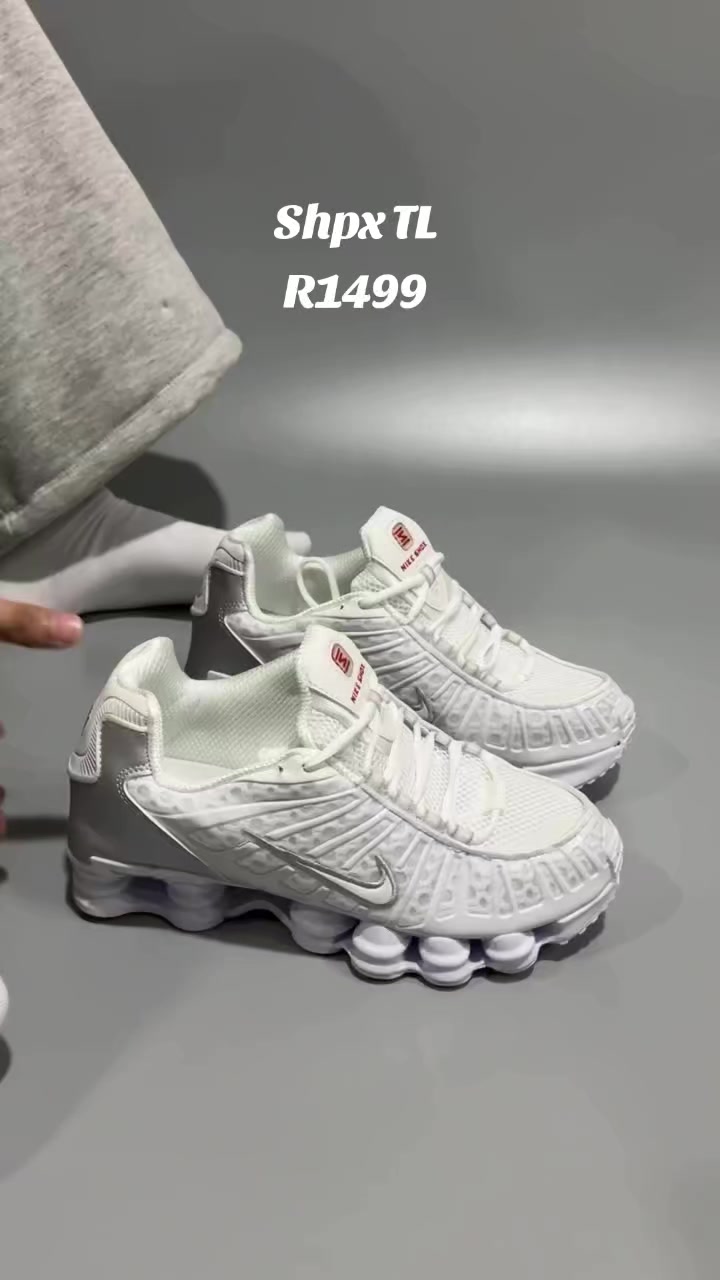 @Monarchy Sneakers