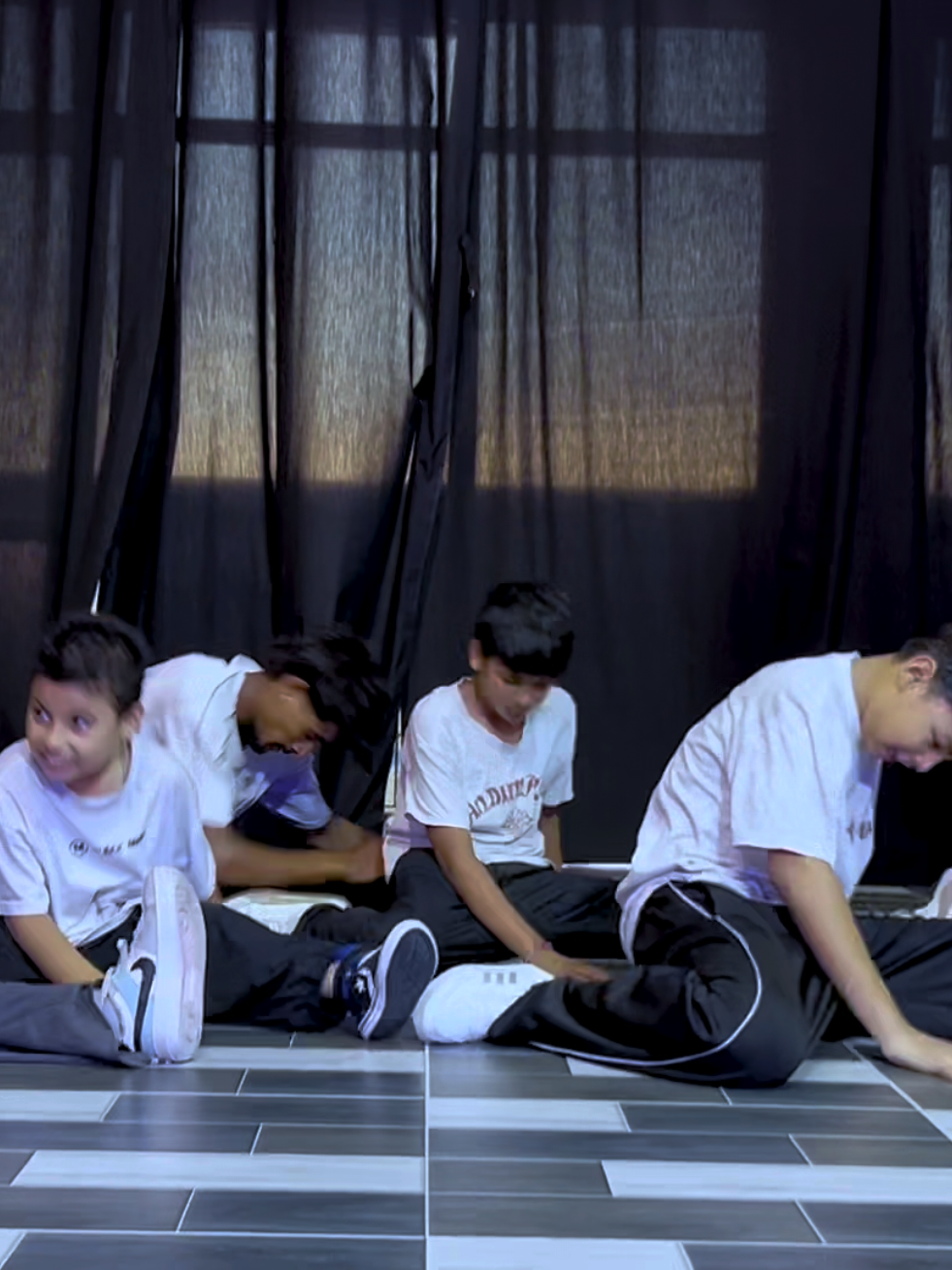 @V dance Studio