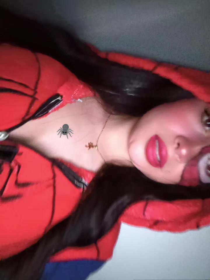 @Val 🪷.