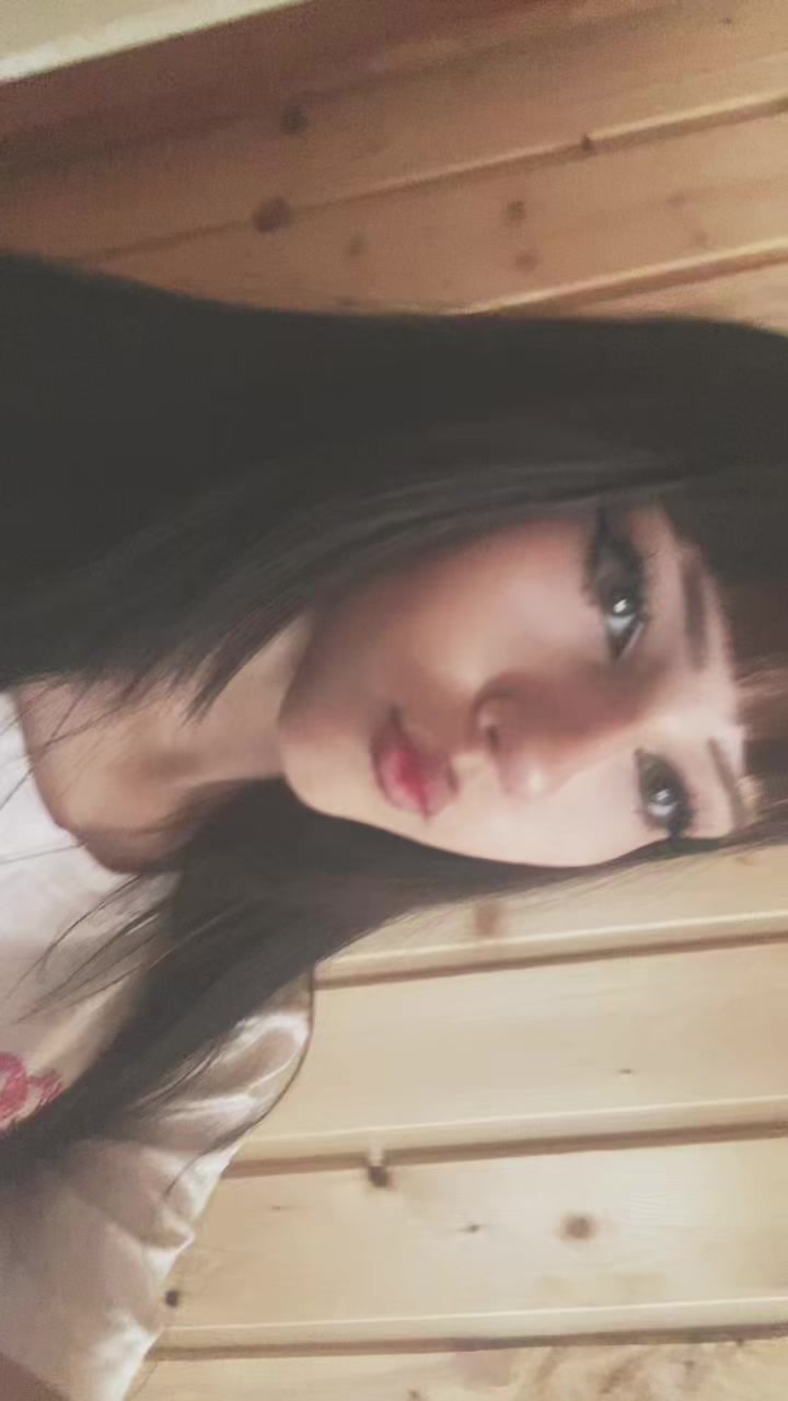 @evievkz