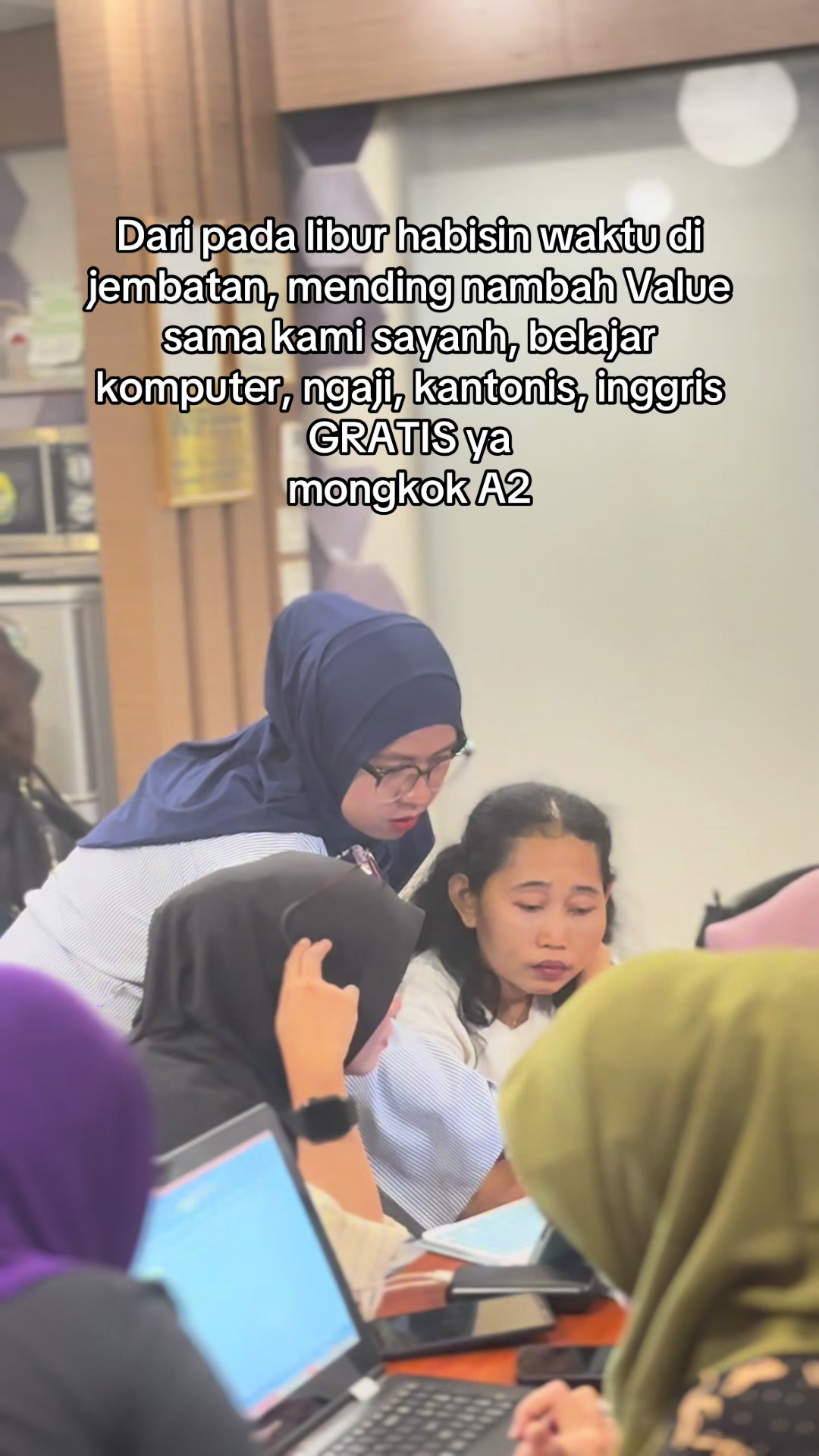 @Kakak & Adek di 🇭🇰