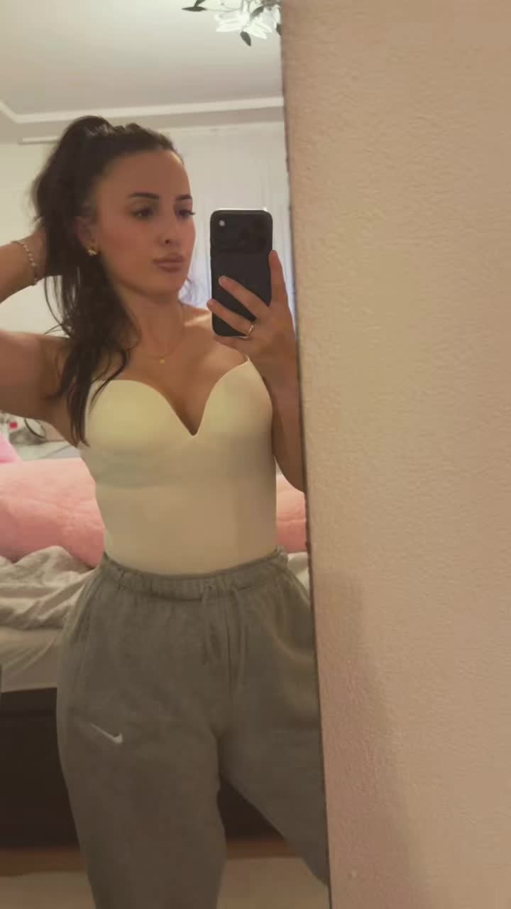 @betinaakel