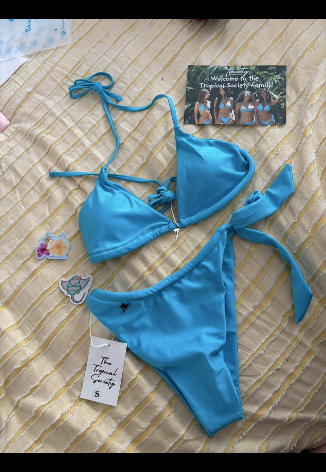@Laura✨🌊🪩🦀🐚🌺