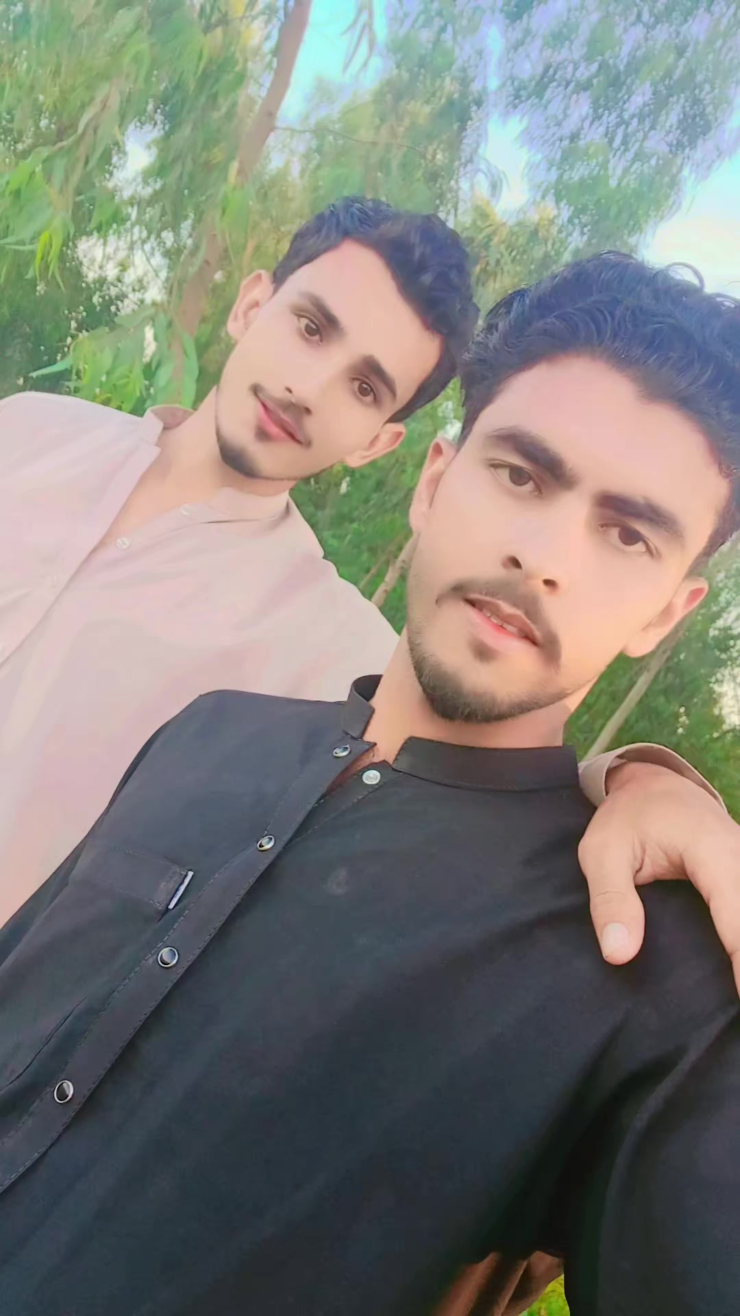 @🇵🇰M K🇦🇪