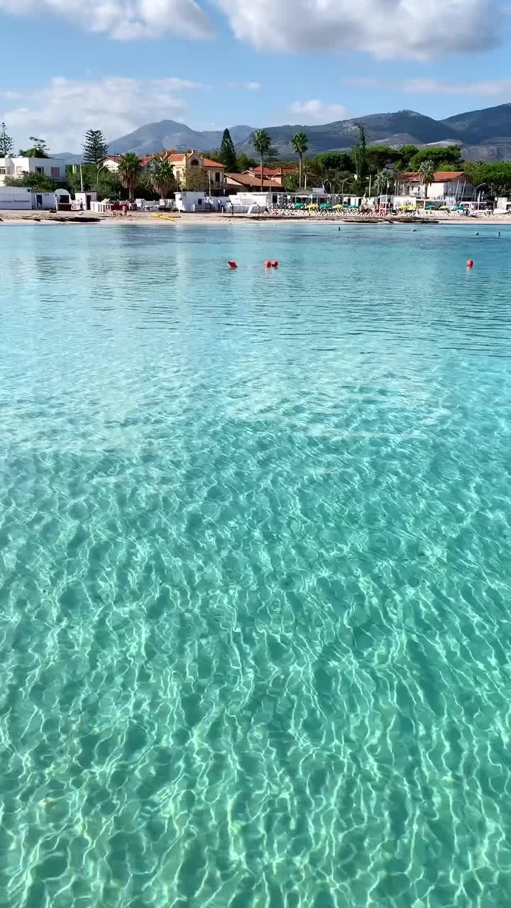 @Mytravelmoods