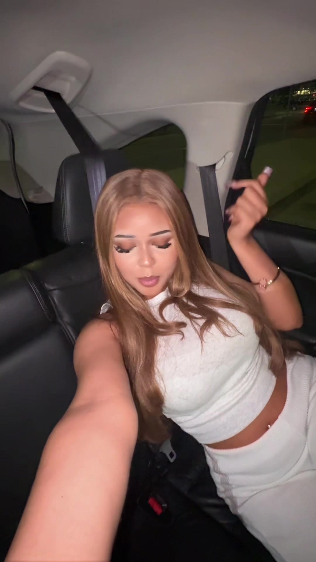 @leahmealoneeyall0