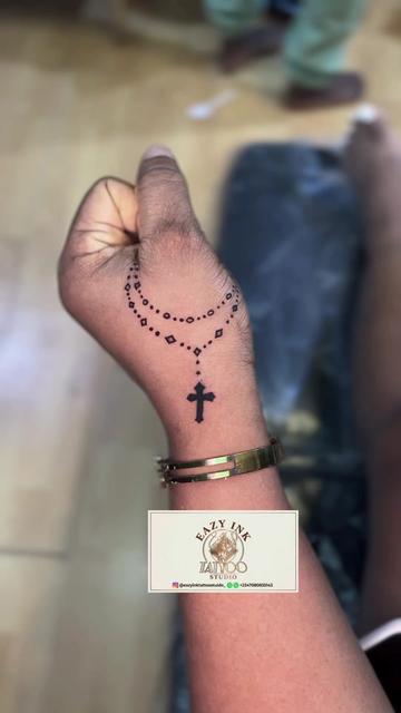 @Eazy Ink Tattoo Studio