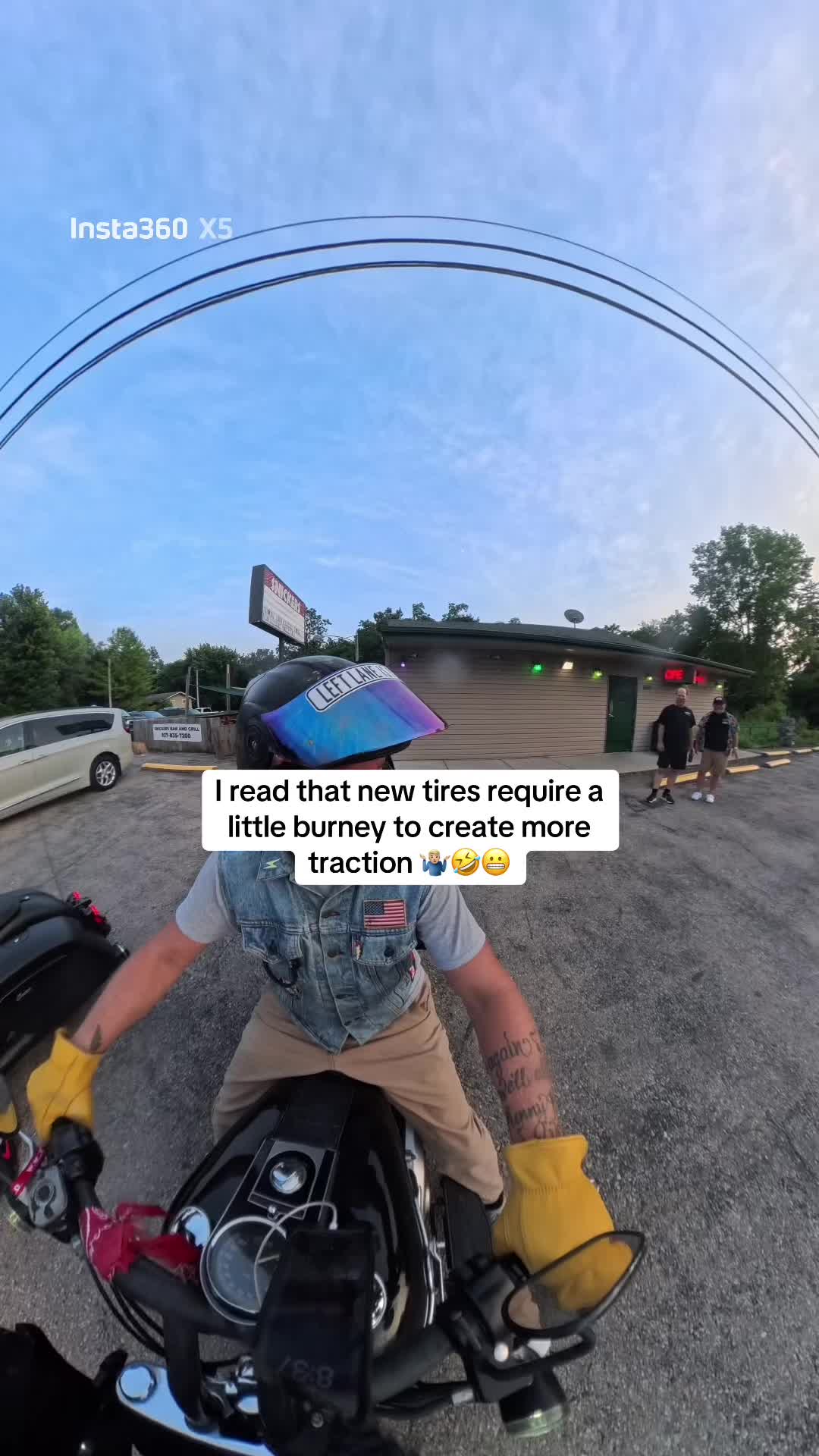 @sideshow_214