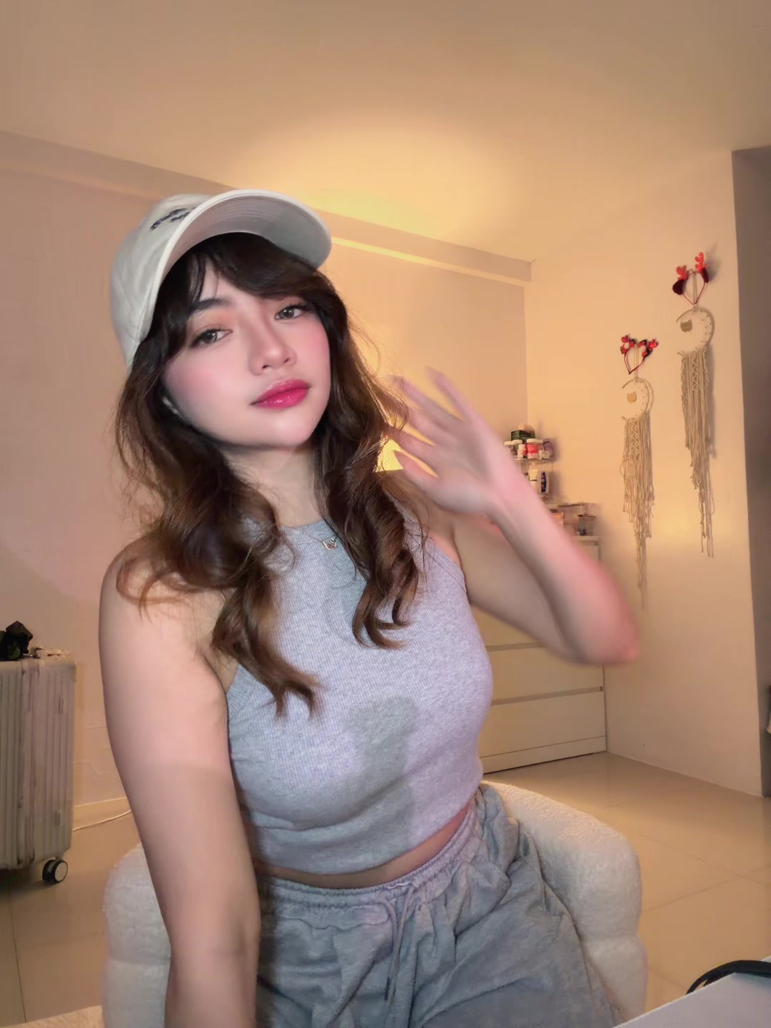 @callmeanjjjj