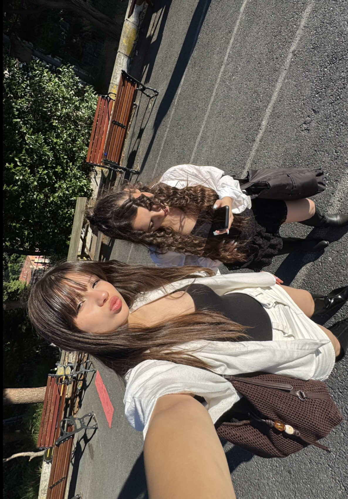 @twoslutss