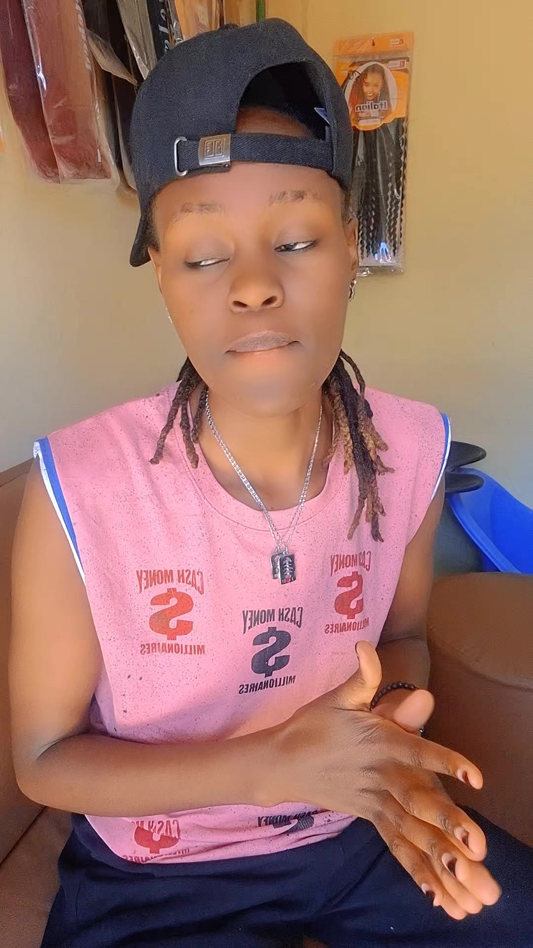 @anikoh235👣