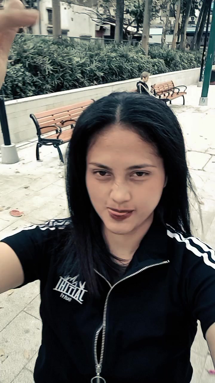 @Lyy