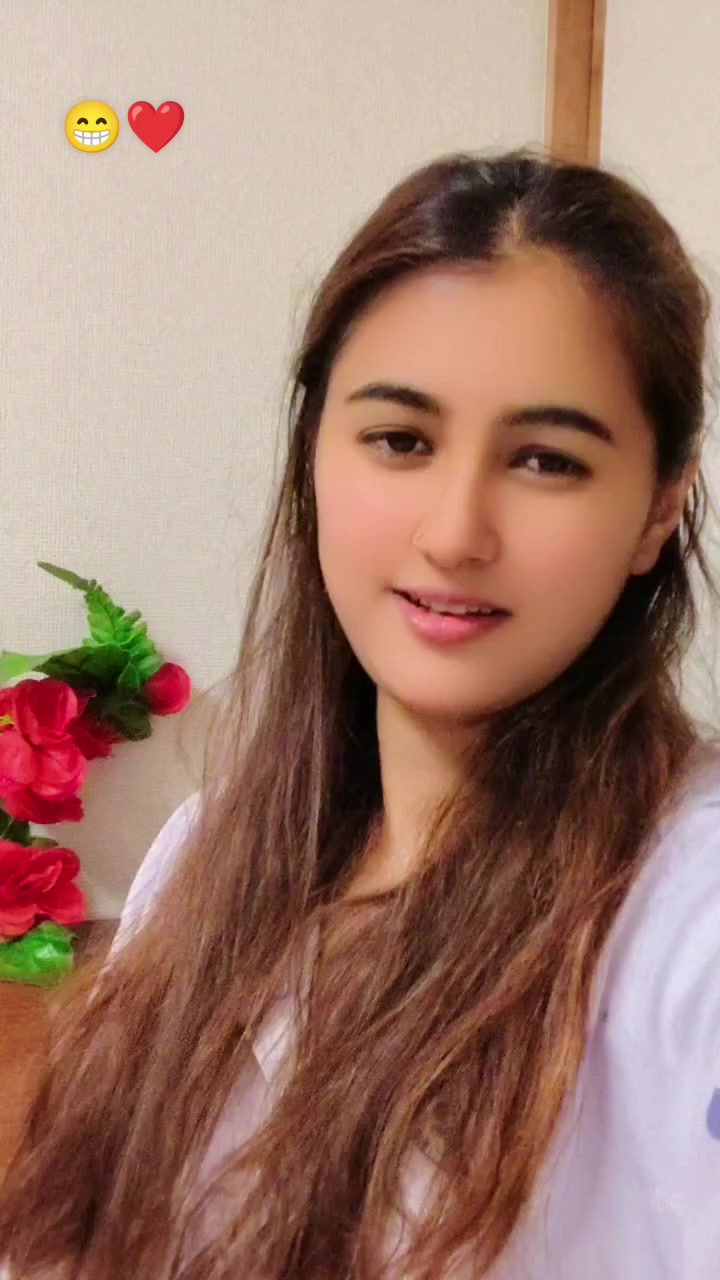 @JANU❤️💫