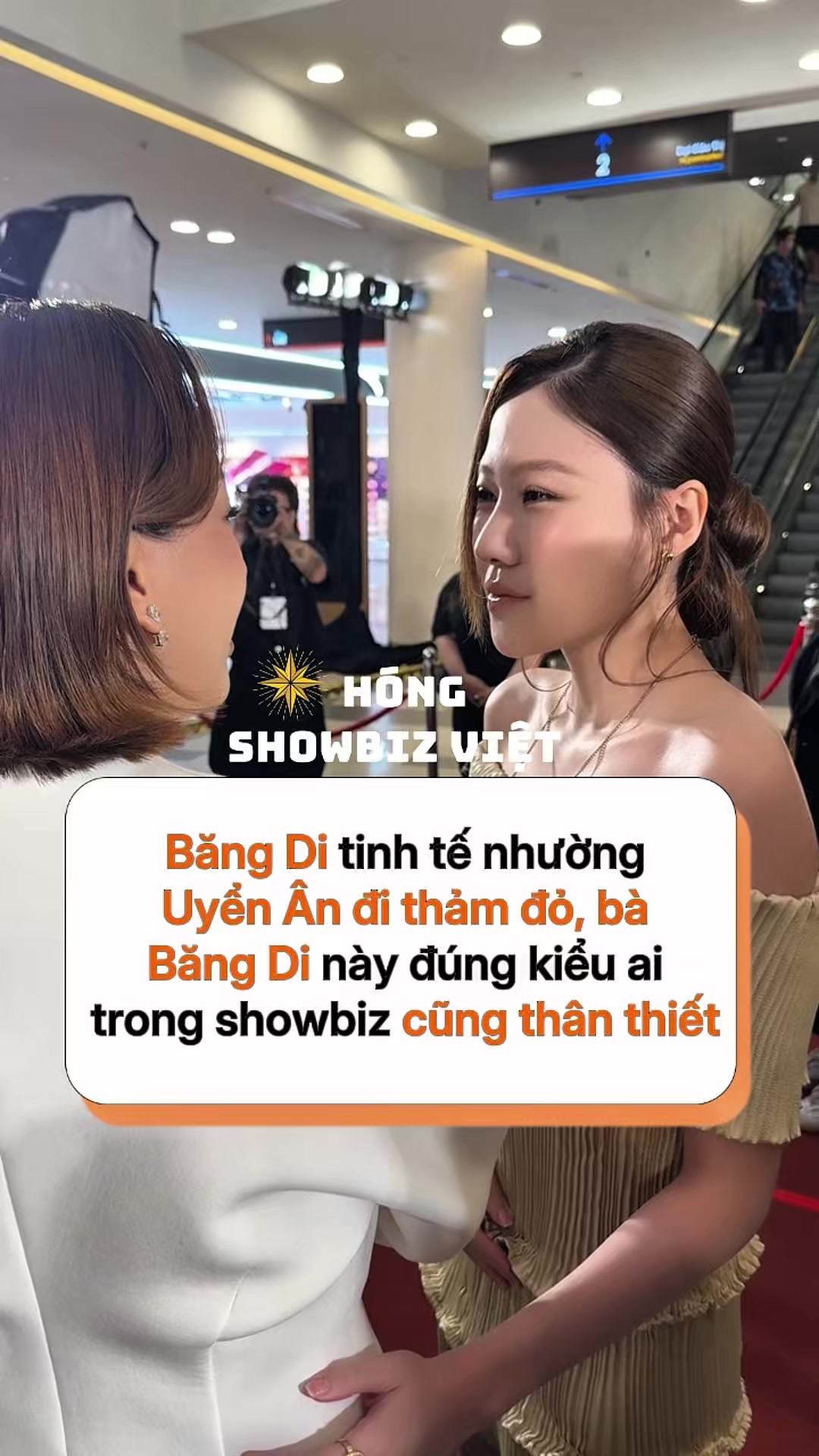 @H&oacute;ng Showbiz Việt