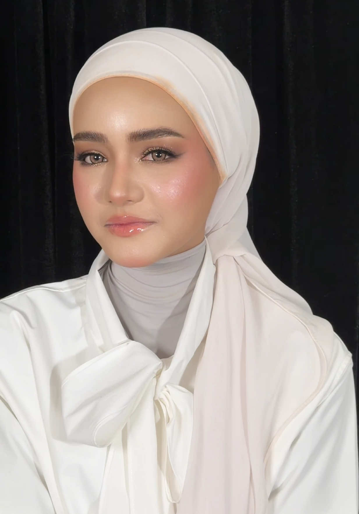 @NaddyNahar Makeup Artist