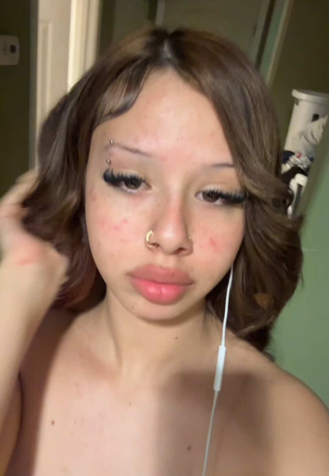 @⃟