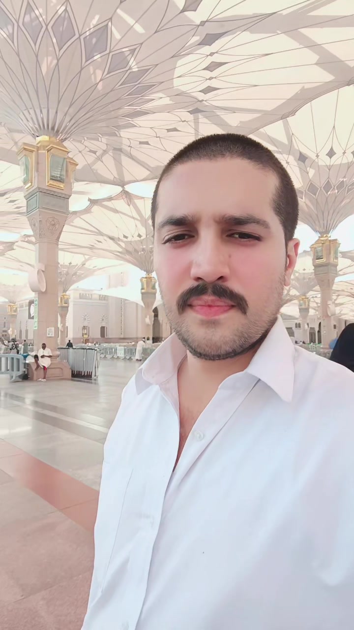 @ملک 🥀
