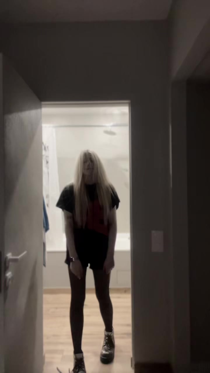 @kisswnnyc