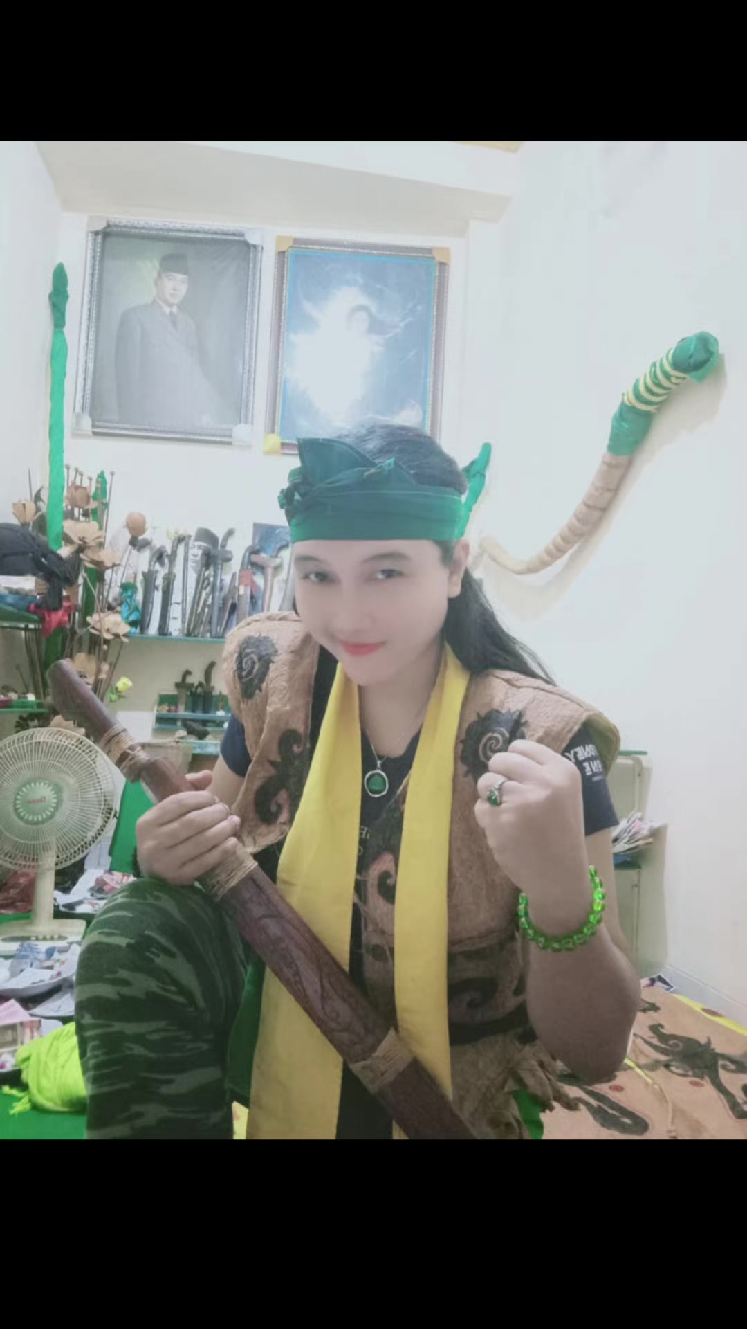 @Bunda Ratu Bolosewu Asli🇮🇩