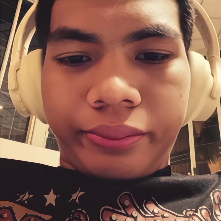 @Lunaaxzq