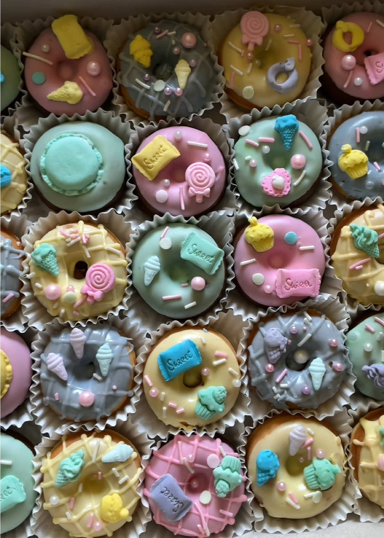 @Leevan’s Sweet Bites