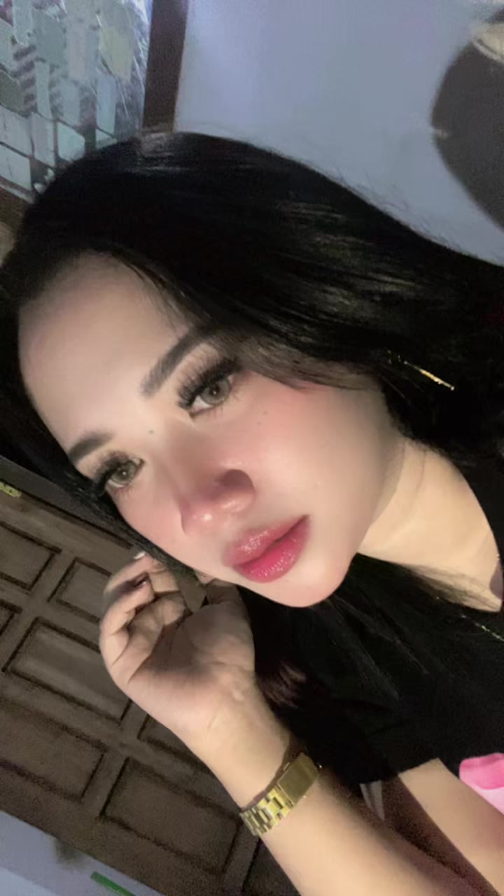 @girlDeva_