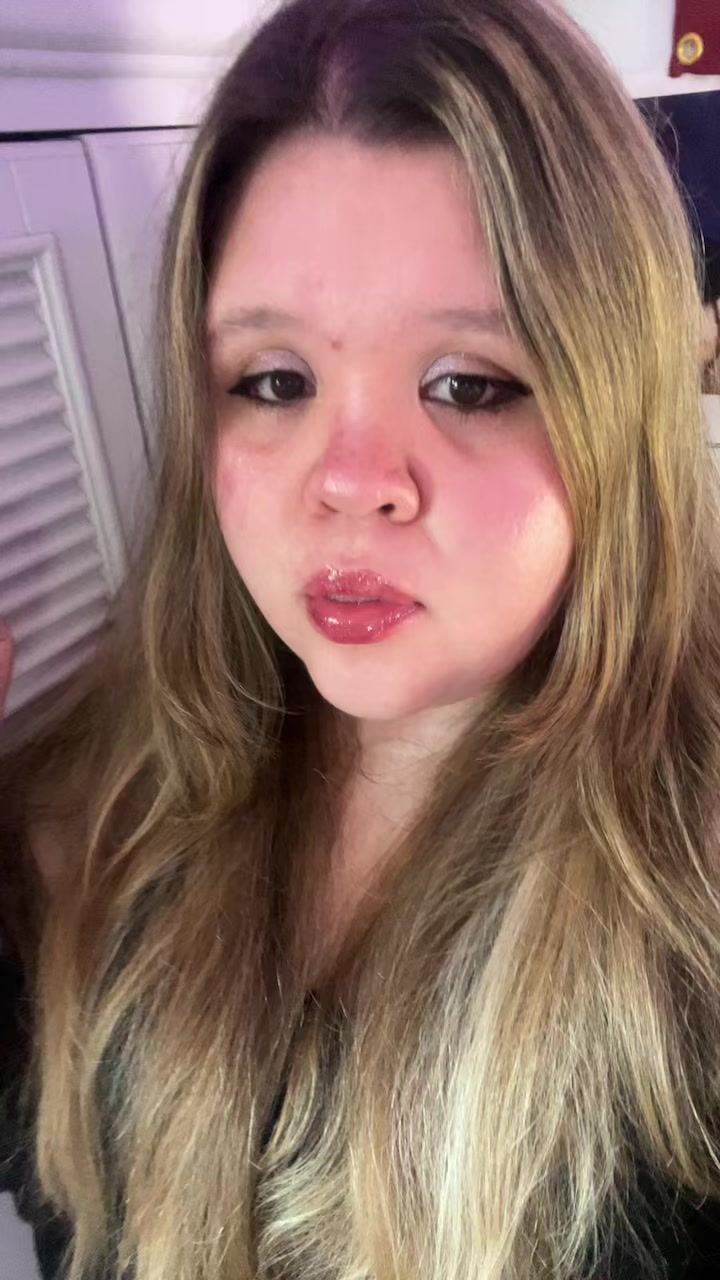 @𝘤𝘩𝘢𝘴𝘦 𝘧𝘰𝘭𝘭𝘰𝘸𝘴<3