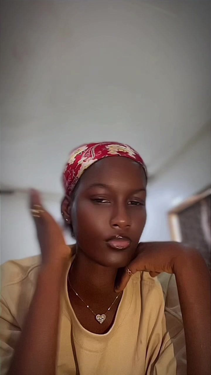 @slim black girl🌹
