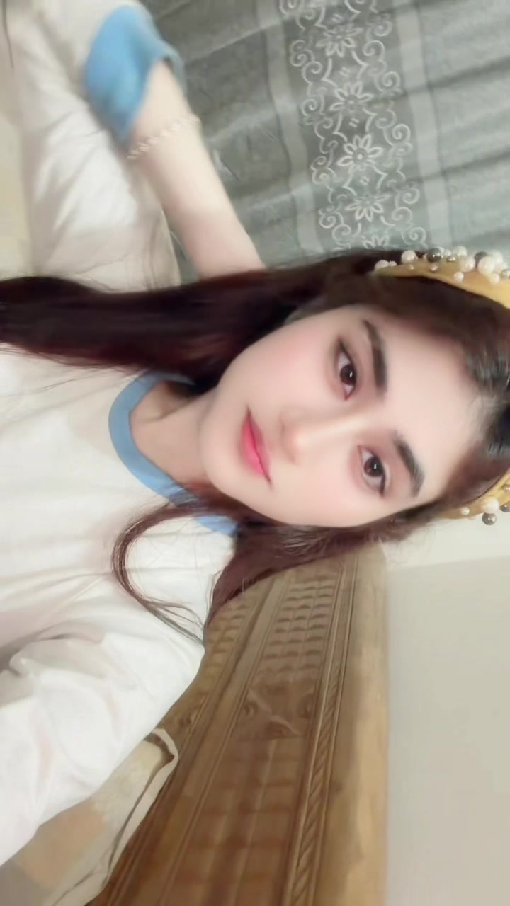@eshuu 🚩