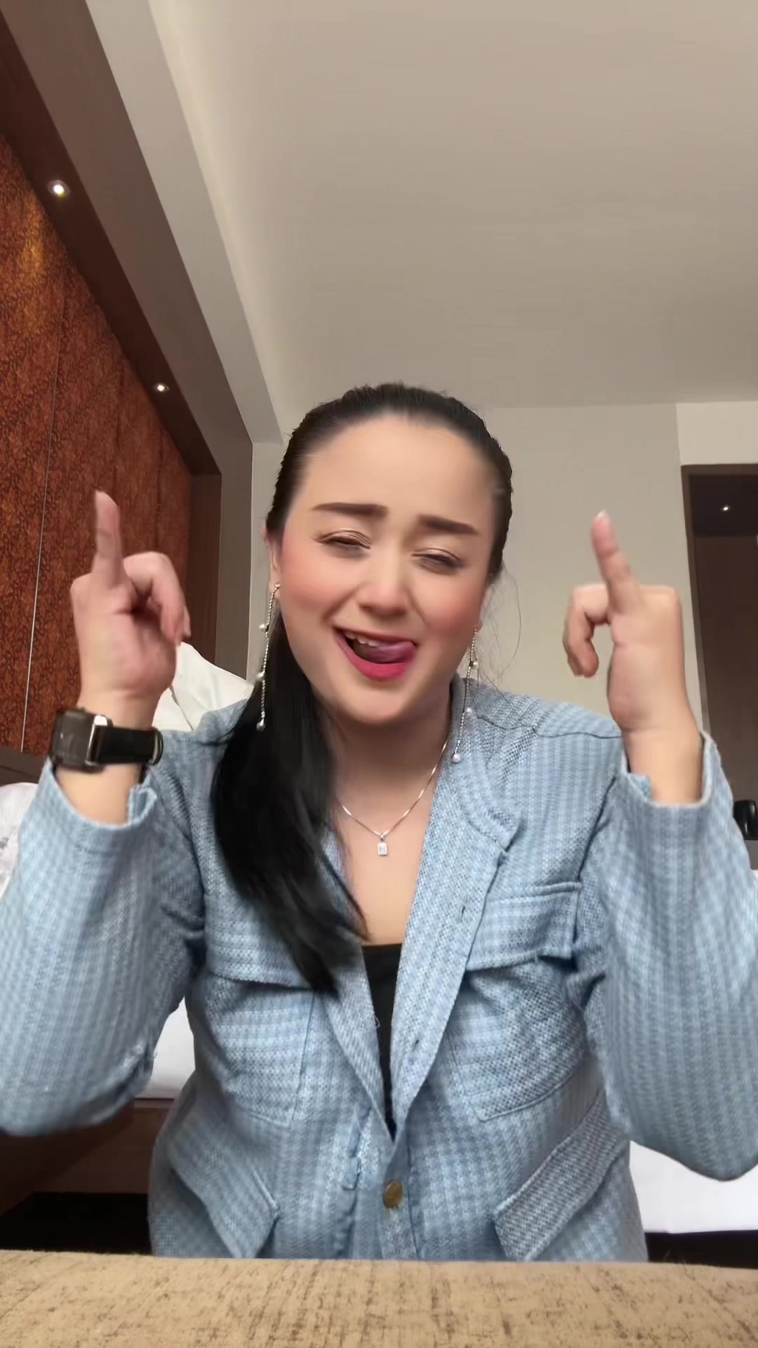 @Juwita Bahar