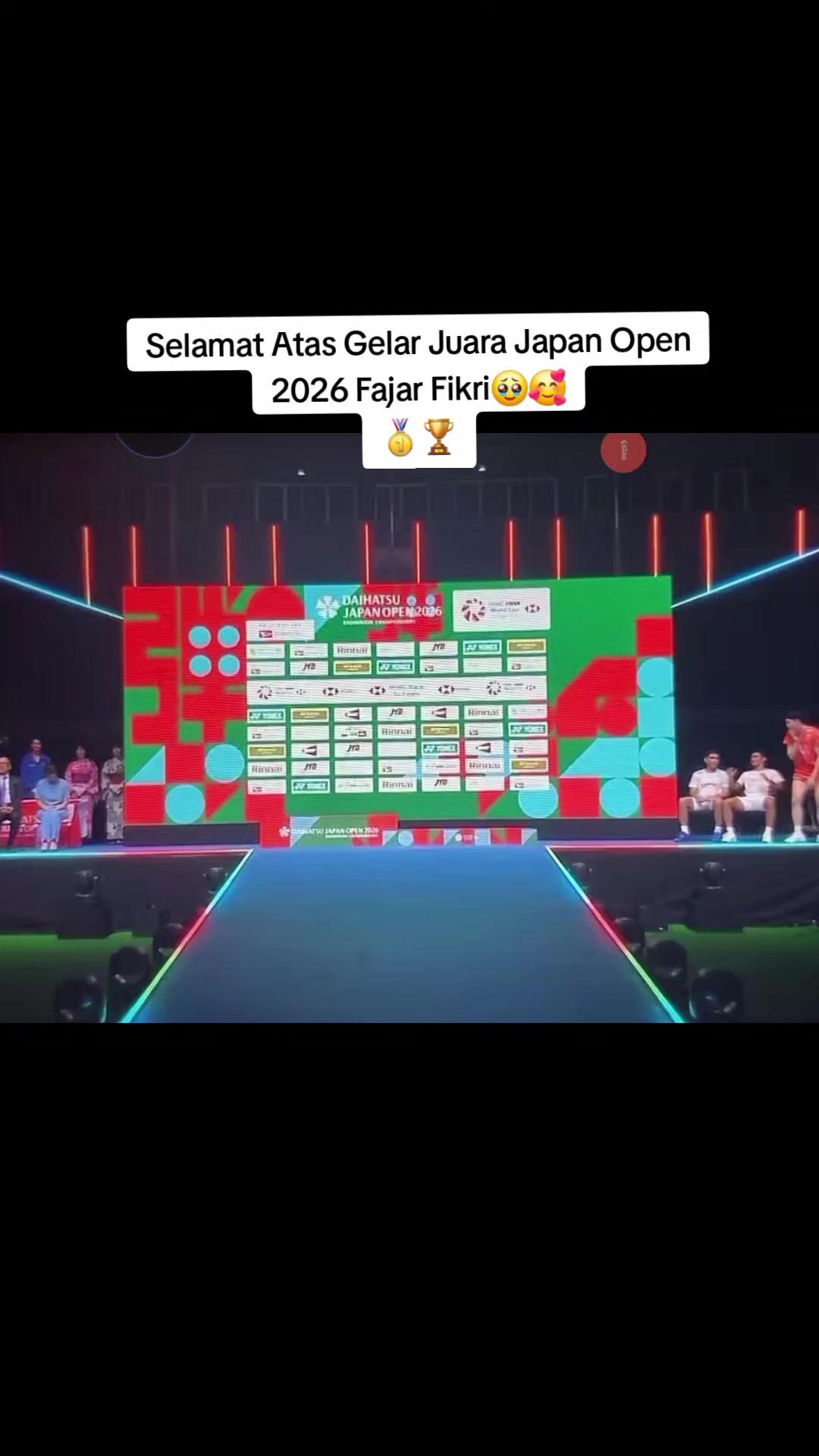@𝐓𝐢𝐚🏸