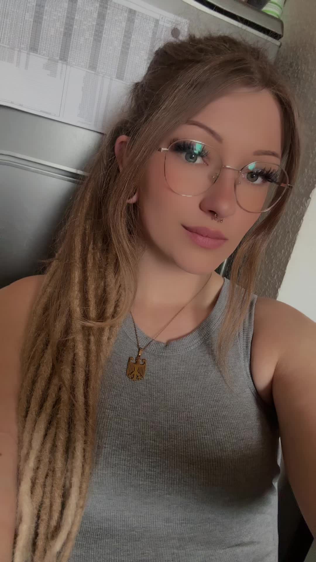 @🇩🇪Sarah🇩🇪