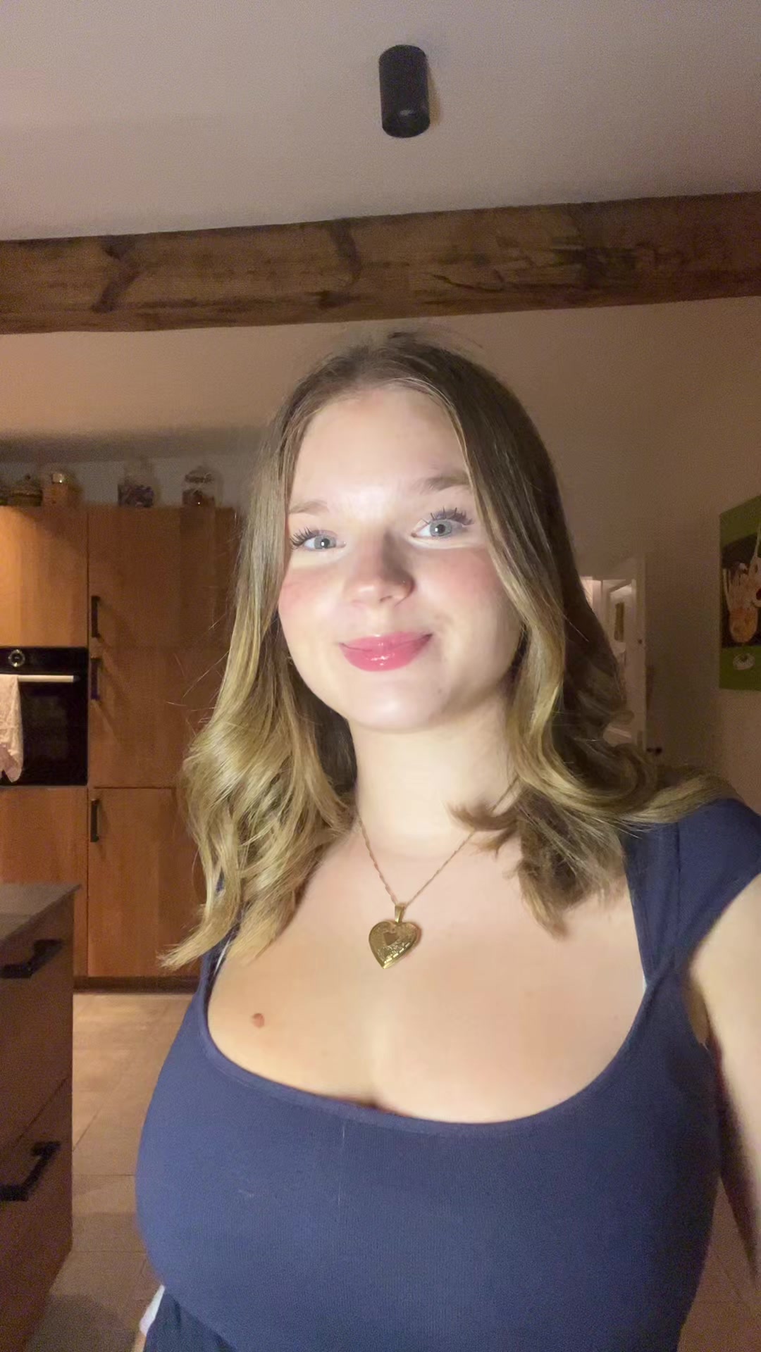 @flo🎞️🎶