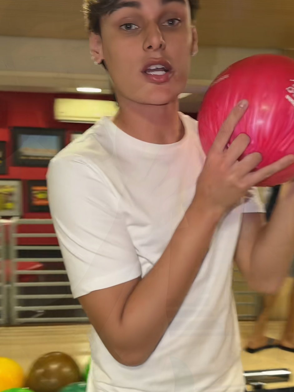 @-๐๐ฌ๐๐ก'sโณ๐๐ญ๐ก'๐ซถ๐ป