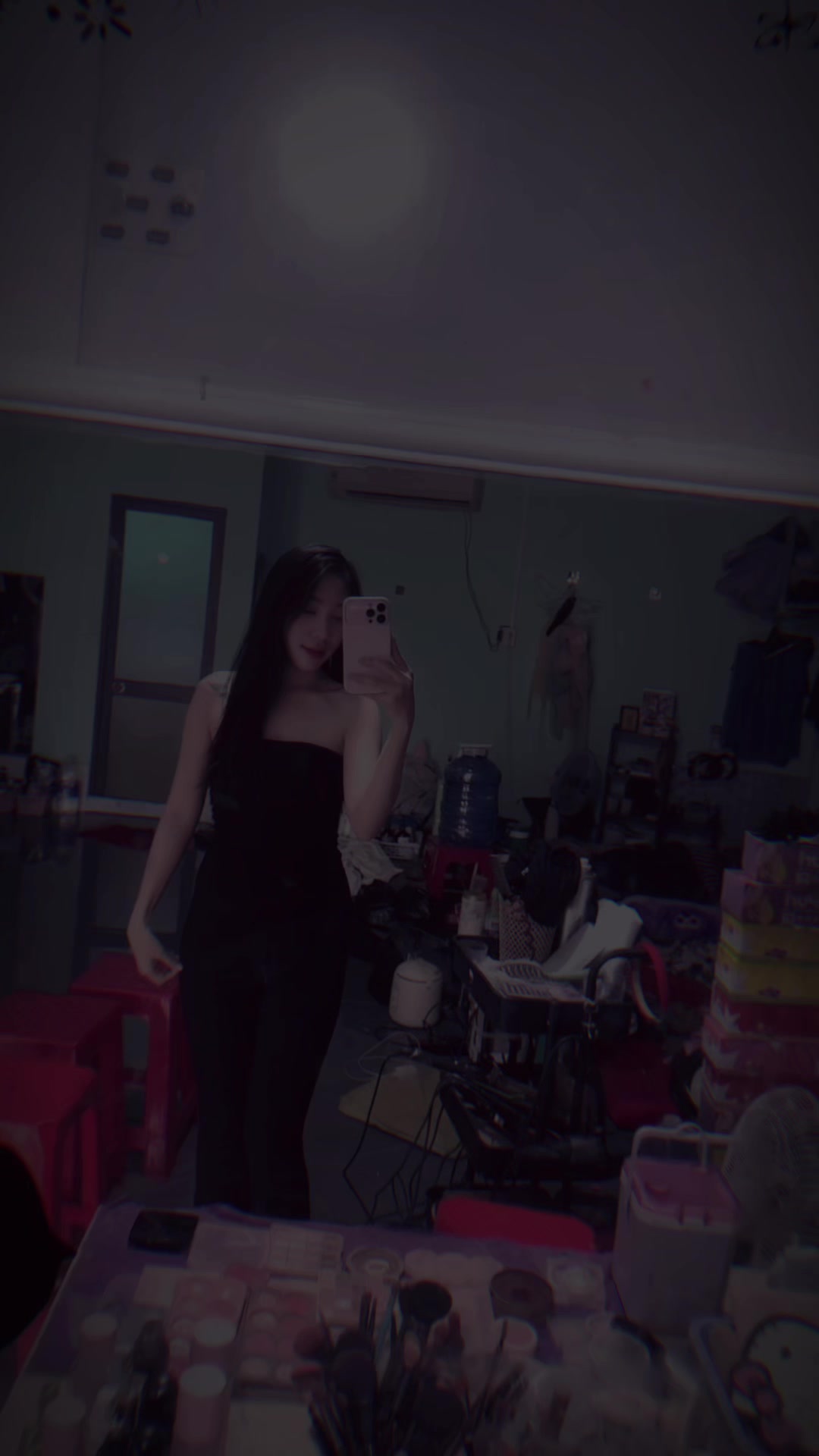 @Uy&ecirc;n Nhi