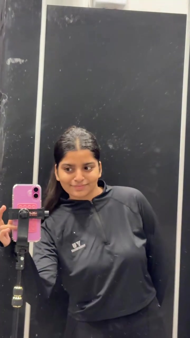 @Anushka_deokate