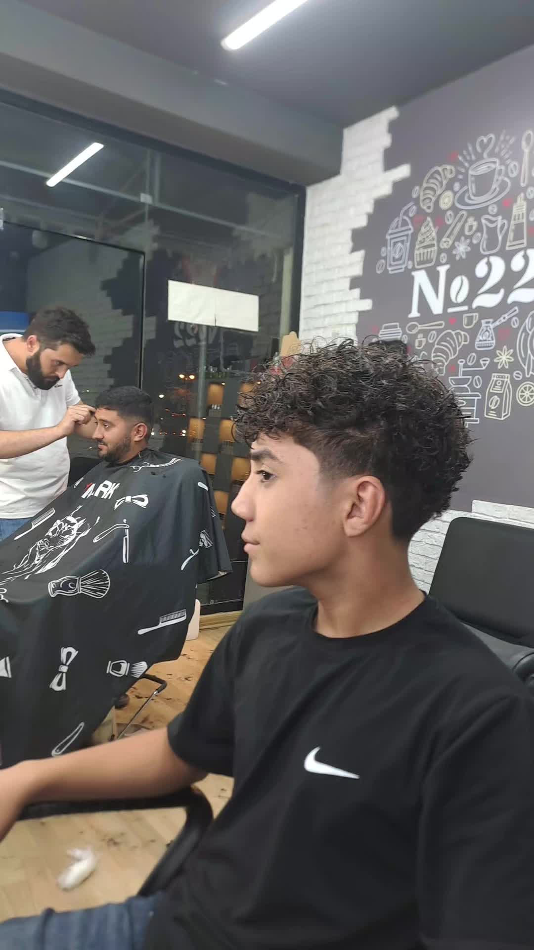 @Qasimbarber💈