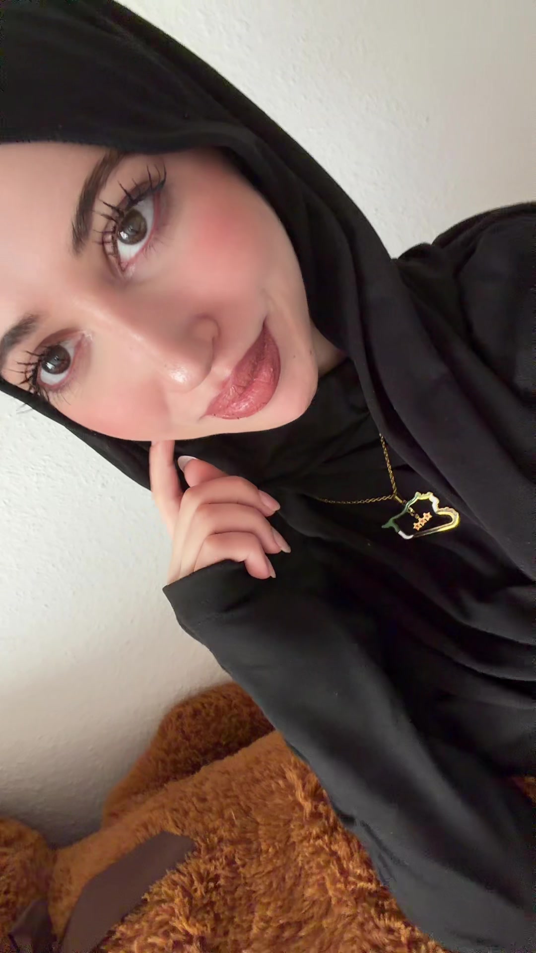 @لين