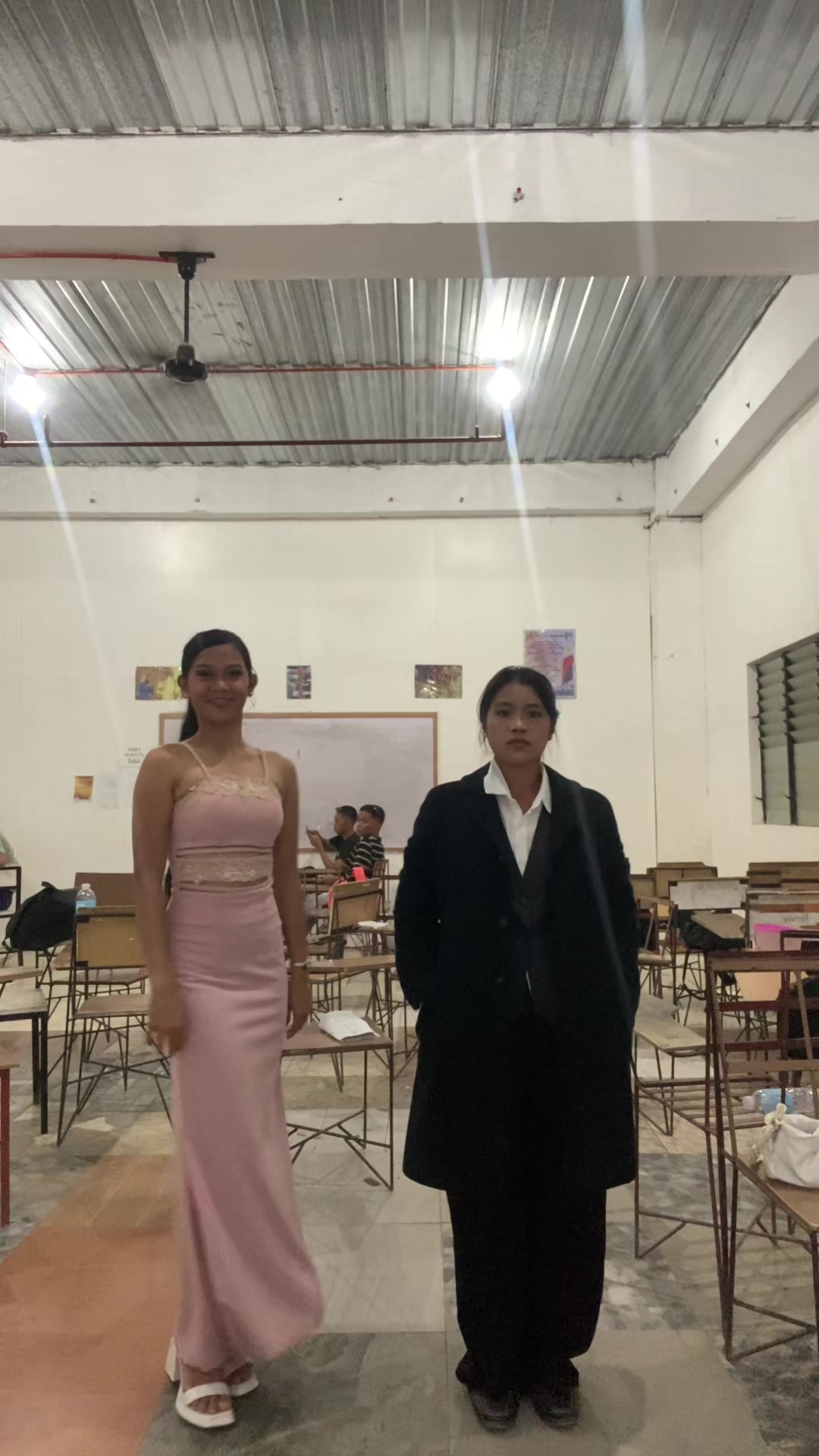@aizanggii