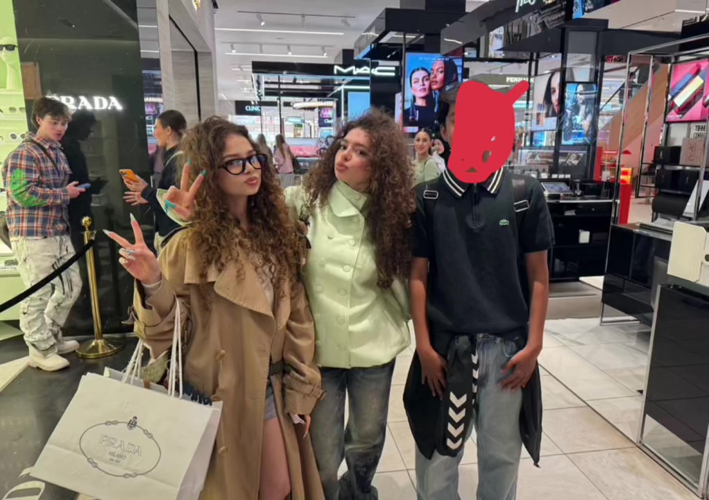 @𝐊𝐲𝐫𝐢𝐚𝐤𝐢