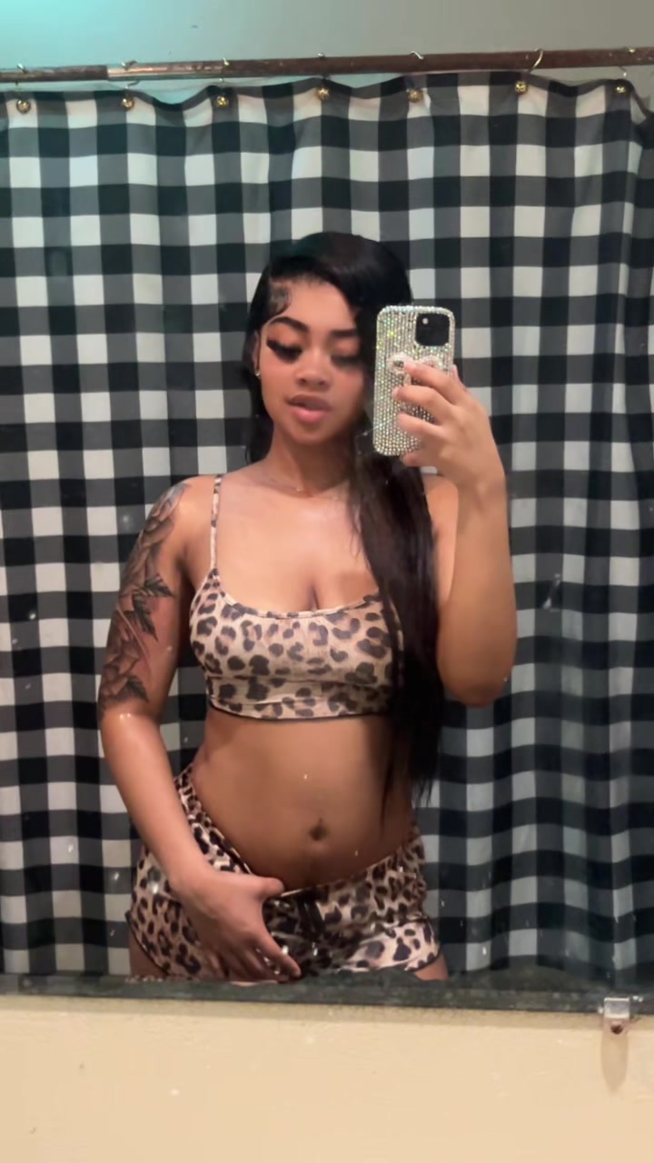 @Nyiaa😘 .