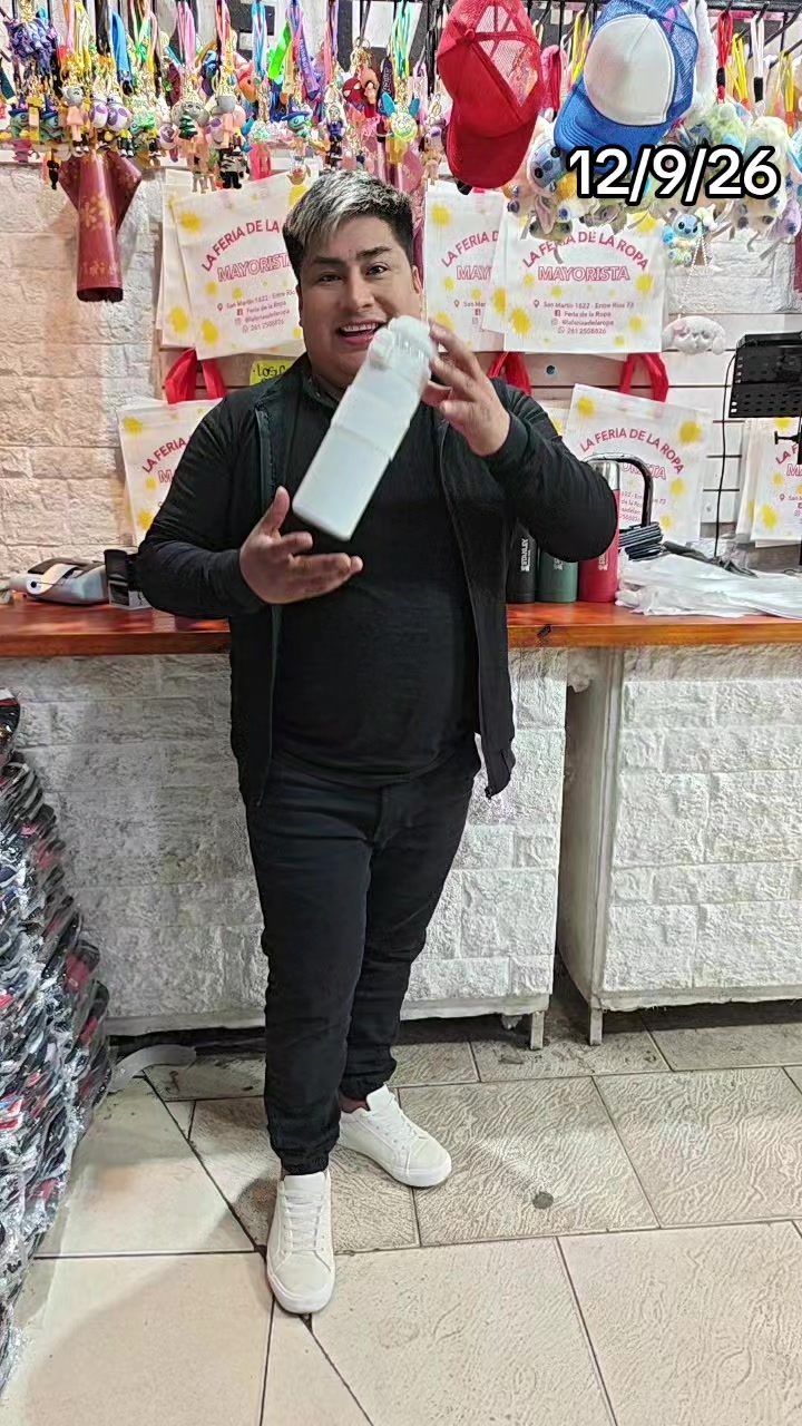 @LA FERIAA DE LA ROPA