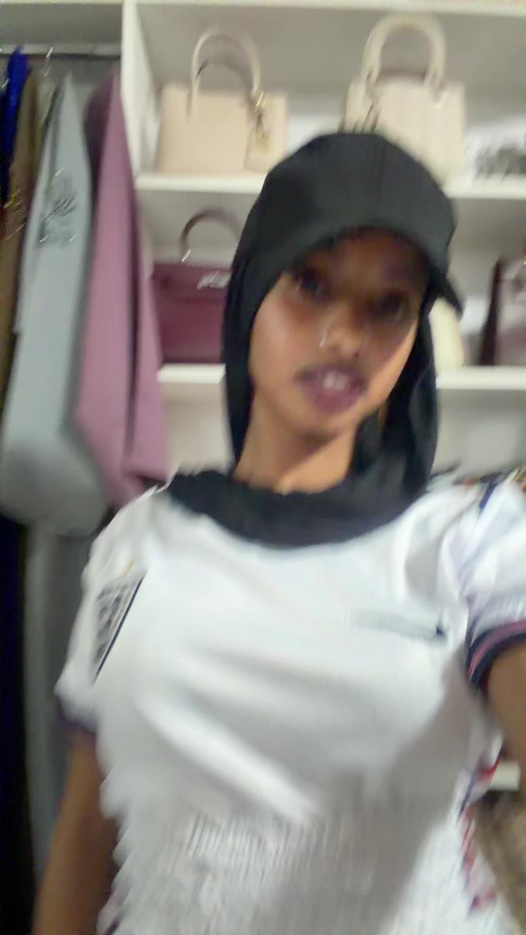 @simaneyyyᥫ᭡