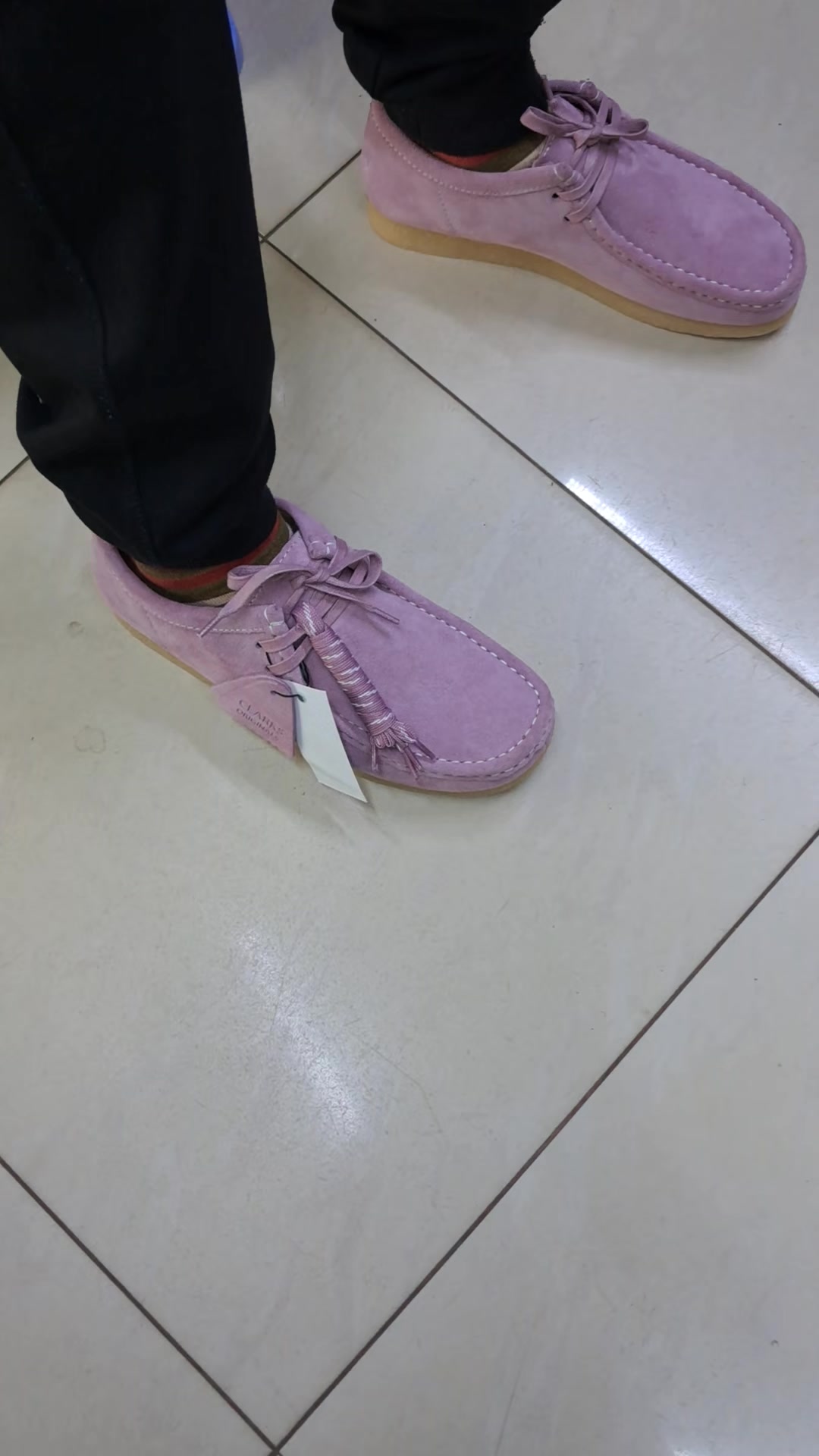@kicks_by_razzy