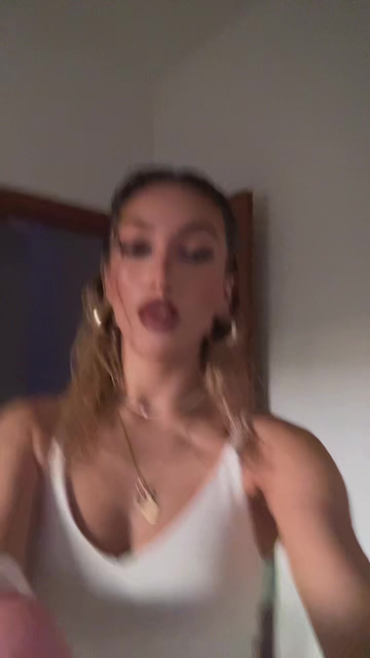 @𝒜𝓊𝓇𝓎🦋