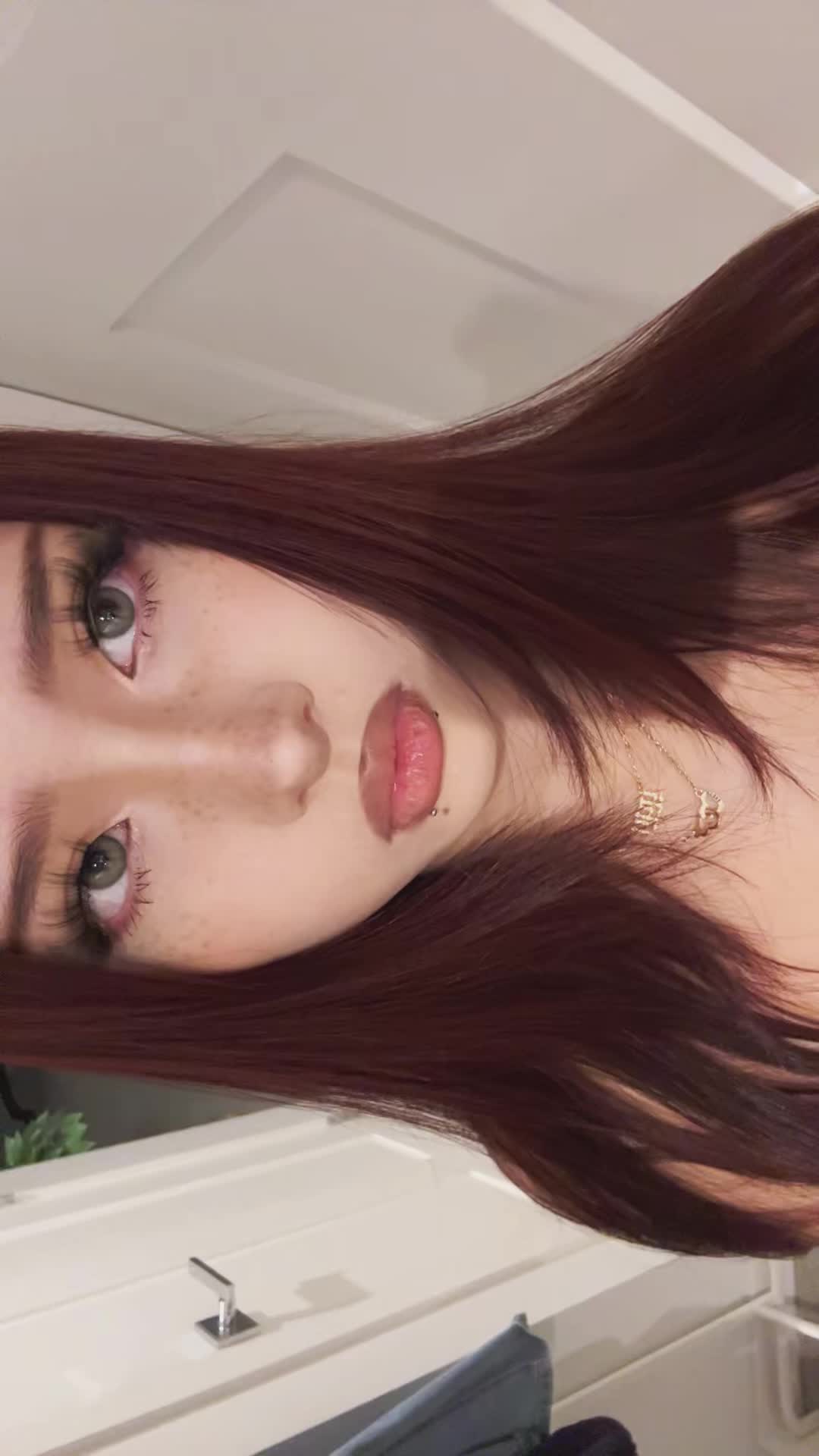 @￶