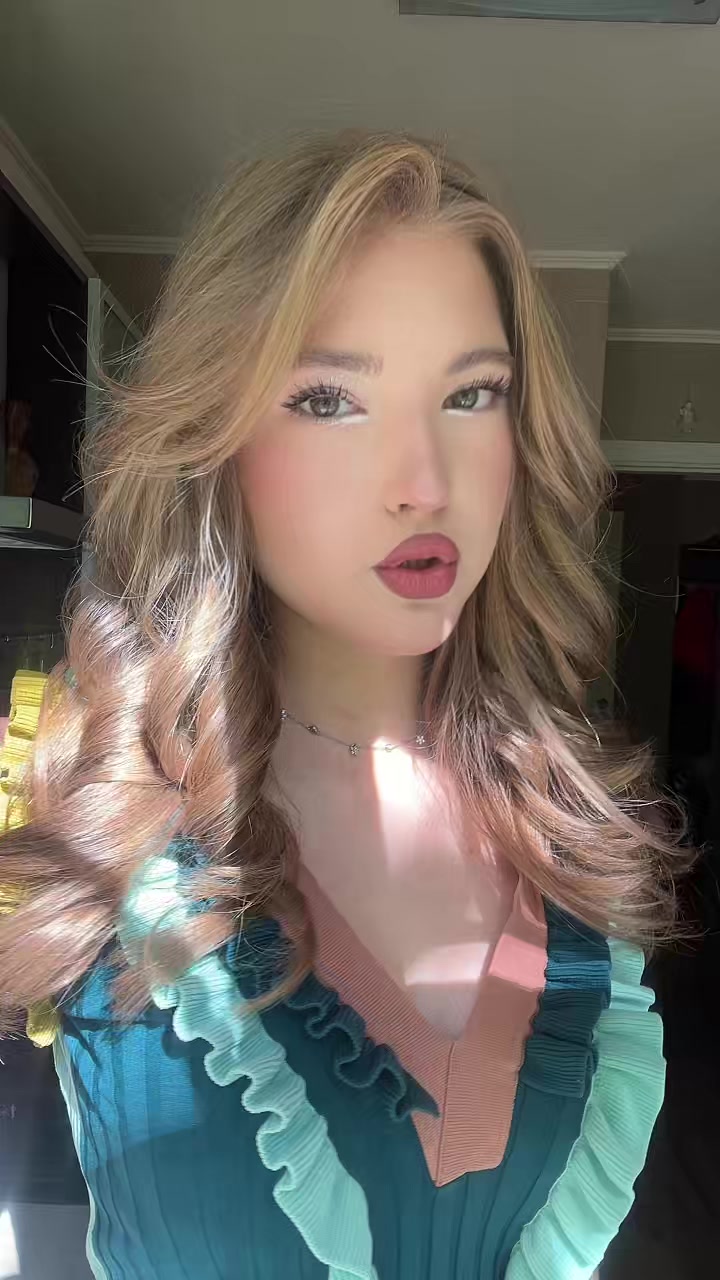 @мельникова